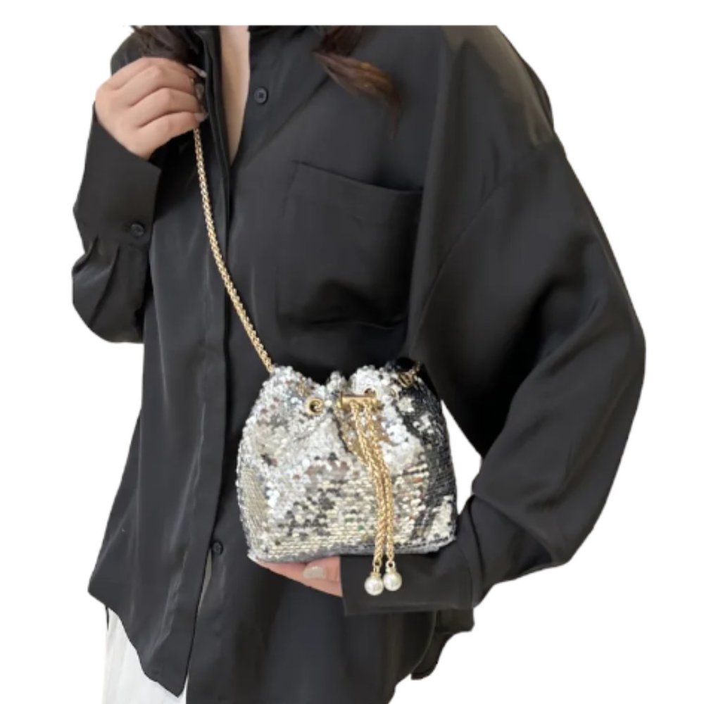 LAST ONE Classy Silver Sequin Evening Party Club Drawstring Chain Pouch Bag - Picture 2 of 5